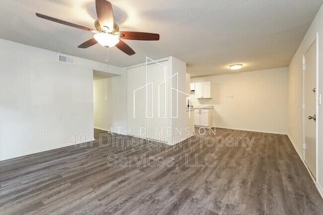 Foto del edificio - 2240 Sunderland Rd