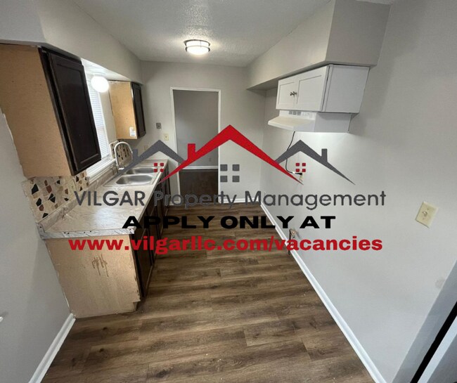 Foto del edificio - Gorgeous 3 spacious bedrooms, 1 attractive...