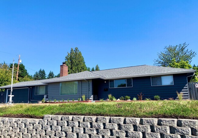 Foto del edificio - 3 Bedroom East Bremerton Home