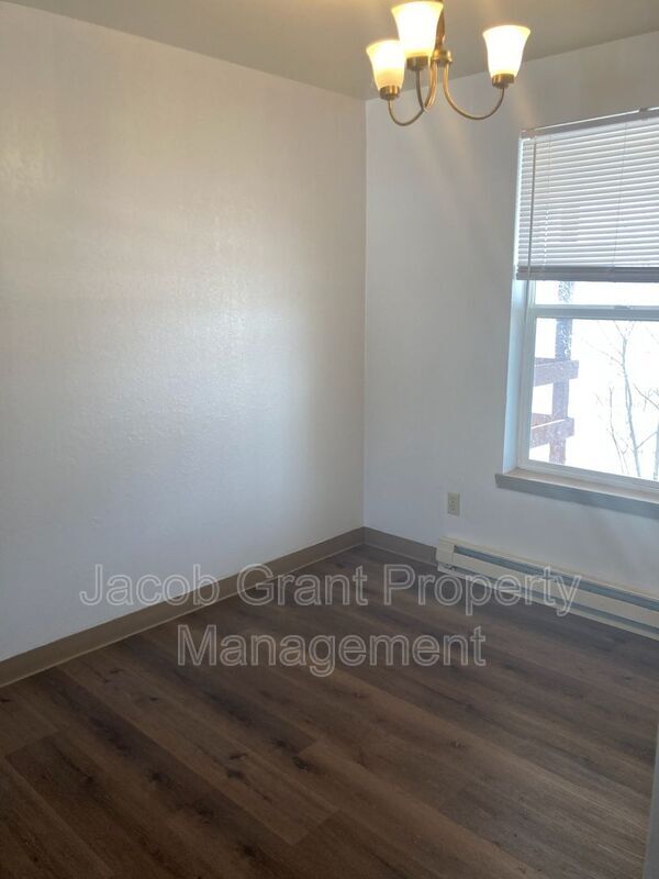 5029 Walker Ave Unit A, Iona, ID 83427 Condo for Rent in Iona, ID