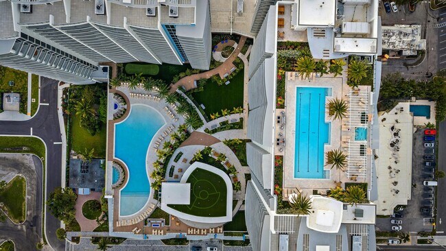 Foto del edificio - 220 Lake Shore Dr