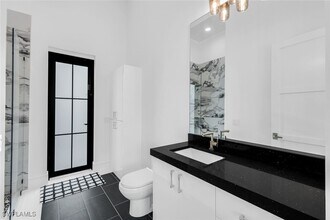 Building Photo - 6677 Hunters Rd