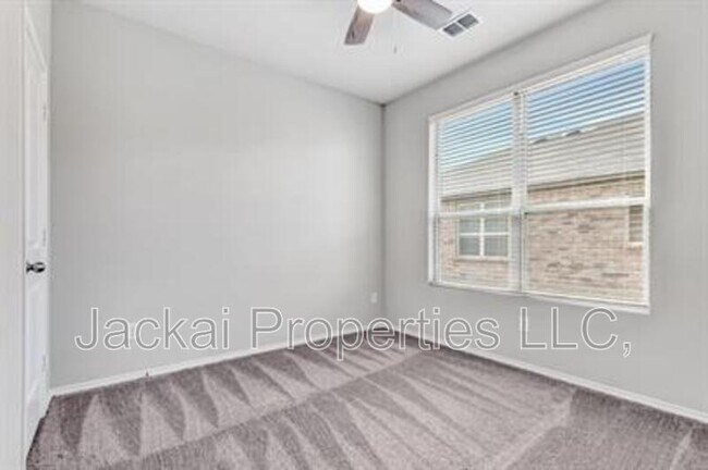 Foto del edificio - 1217 Benwick Dr