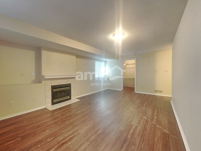 Foto del edificio - 12032 Forest St