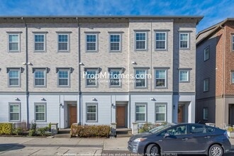 Building Photo - 28849 SW Villebois Dr N