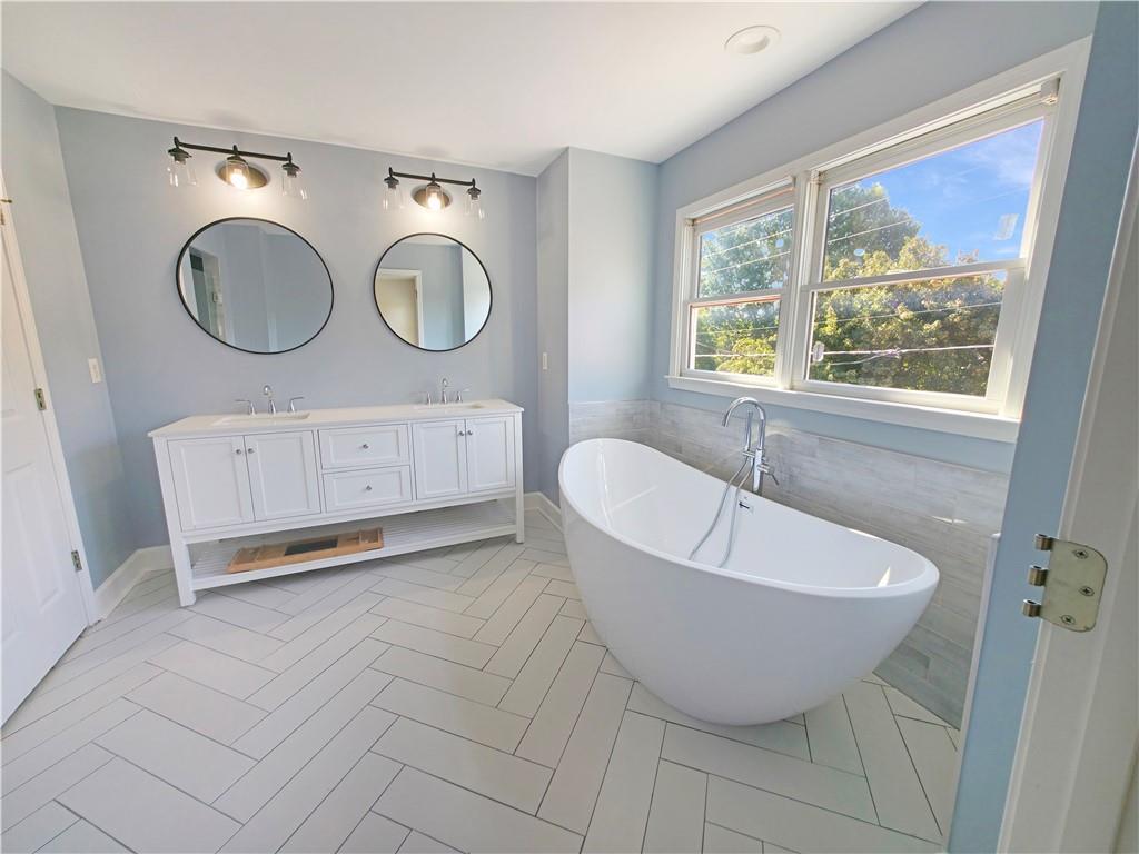 Foto principal - 136 Crumley St SE