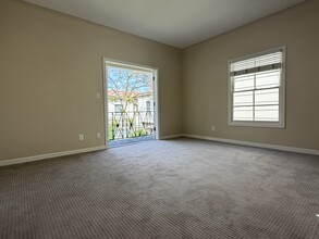 Interior Photo - Lindbrook Manor Apartments