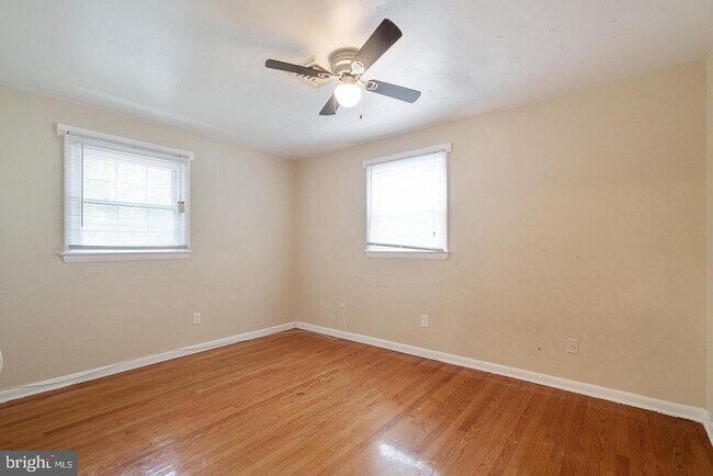 Foto del edificio - 8716 Fort Foote Rd