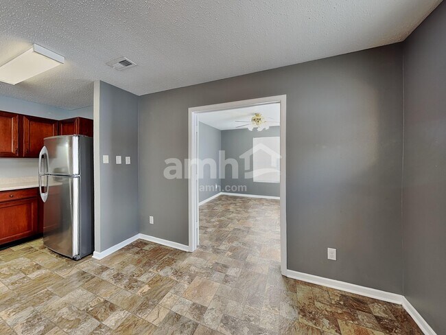 Foto del edificio - 6847 Tadpole Ct