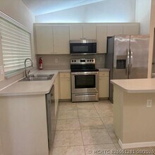 Building Photo - 2847 SW South Calabria Cir