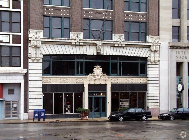 Alternate building view - East Bank Lofts