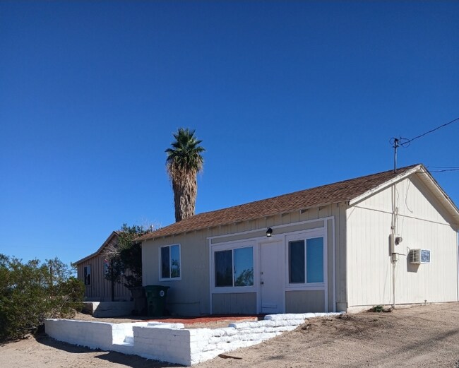 Foto del edificio - 5476 Adobe Rd