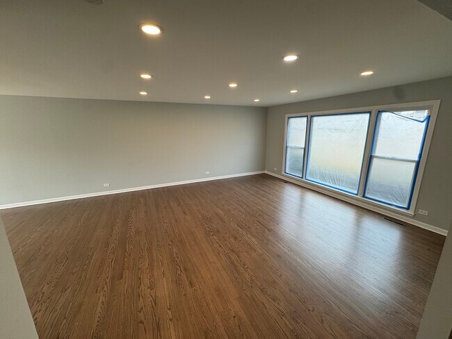 Foto del edificio - 1705 Central Ave