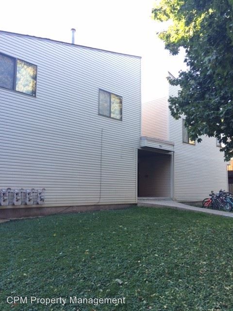 Building Photo - 941 17th Ave SE