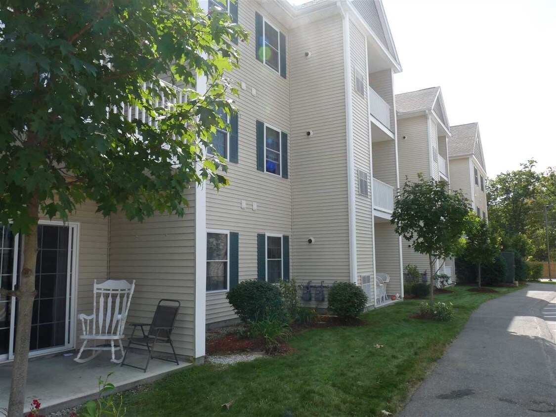 Primary Photo - 65 Fordway Ext