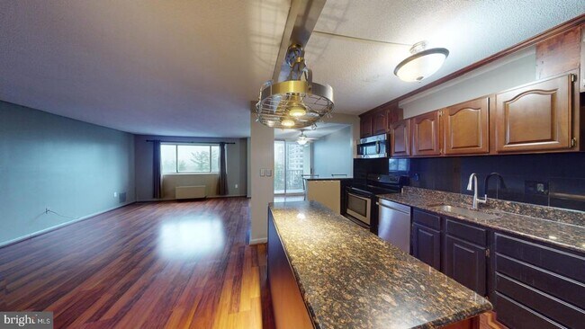 Foto del edificio - 2059 Huntington Ave