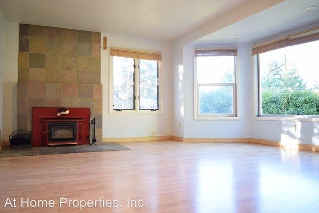 Foto del edificio - 36955 Kings Valley Hwy