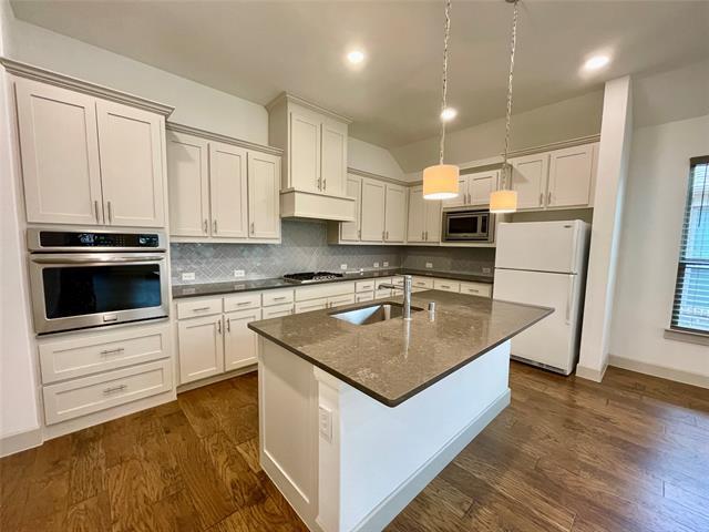 Foto del edificio - 2269 Lobo Ln