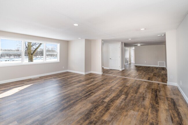 Building Photo - 2088 Smiths Crossing Rd