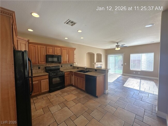 Foto del edificio - 8103 Cheerful Valley Ave