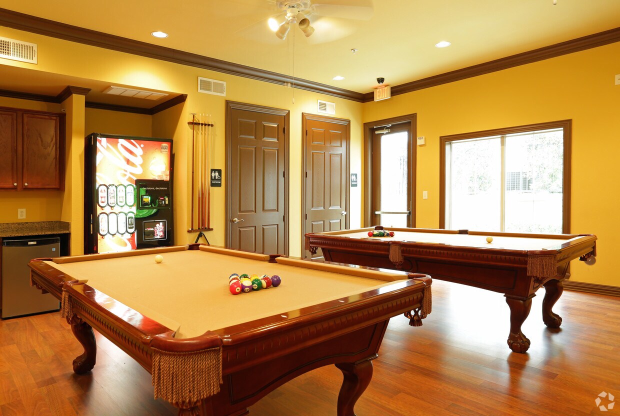 Vail Quarters Rentals Dallas, TX