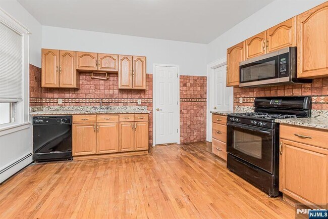 Foto del edificio - 57 Clinton Pl