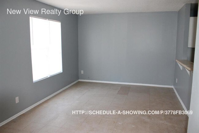 Building Photo - 1242 Saratoga Dr