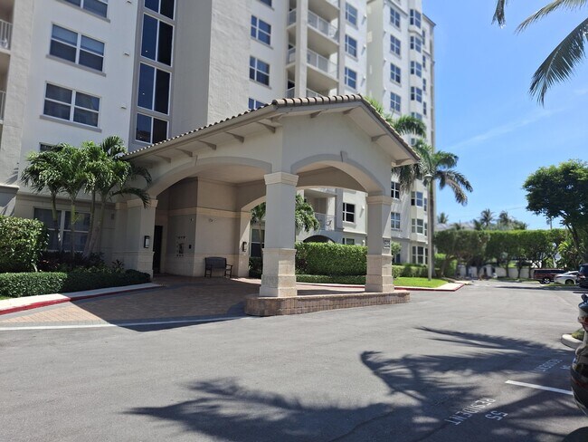 Foto del edificio - 3594 S Ocean Blvd