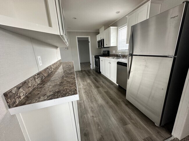 Building Photo - 555 Delaware