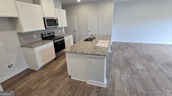 Foto del edificio - 17 Founders Dr