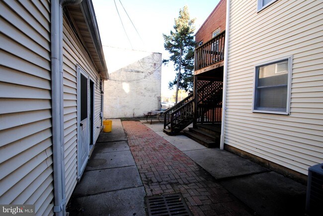 Foto del edificio - 13-17 E Broad St