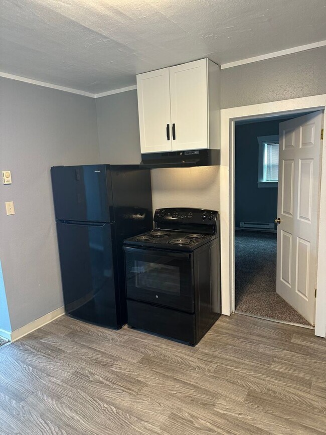 Foto del edificio - 4+ bedrooms, 1.75 bathrooms in South Tacoma