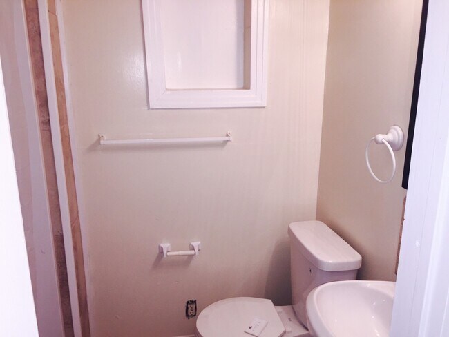 Foto del edificio - North Hyde Park Bungalow: Close to SOHO, Downtown & U.T.