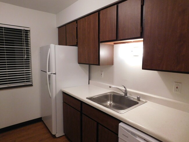 Building Photo - 2609 Neals Ln