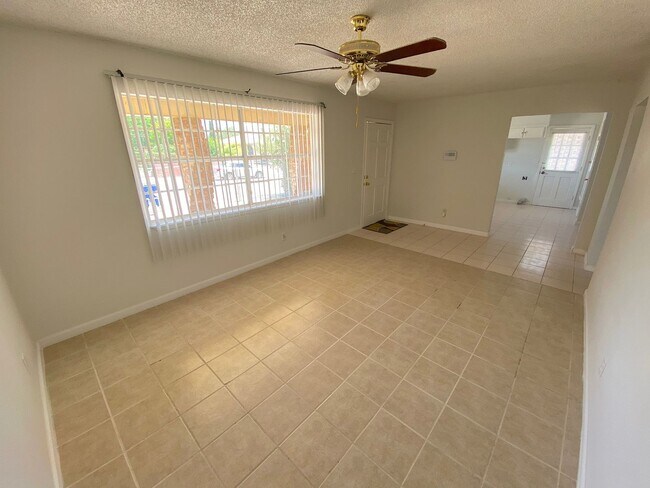 Foto del edificio - East El Paso 3 bed Refrig A/C