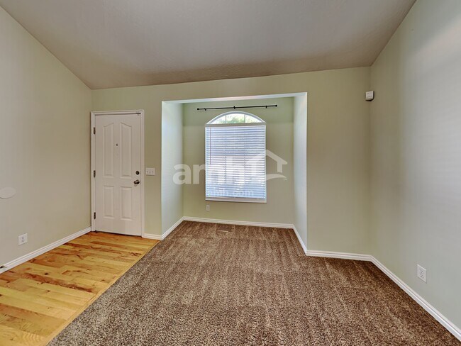 Foto del edificio - 3417 S Spruce View Ln