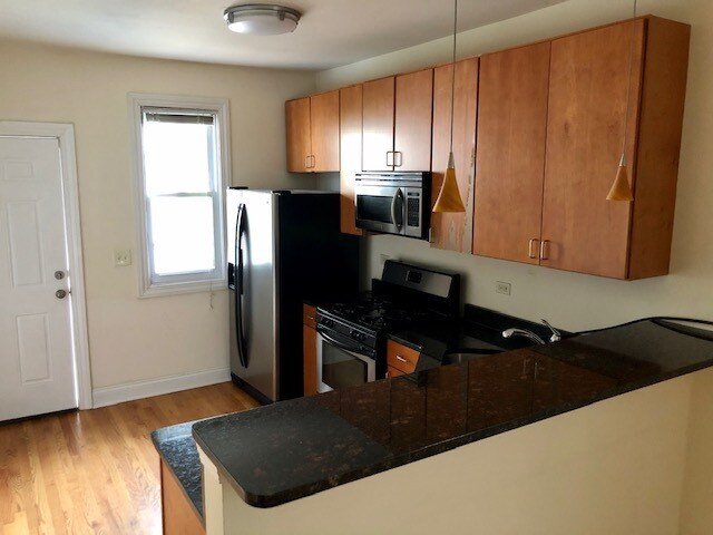 Foto del edificio - 1736 W Altgeld St