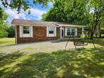Foto principal - Quiet Country 3BR Ranch with 3.8acres betw...