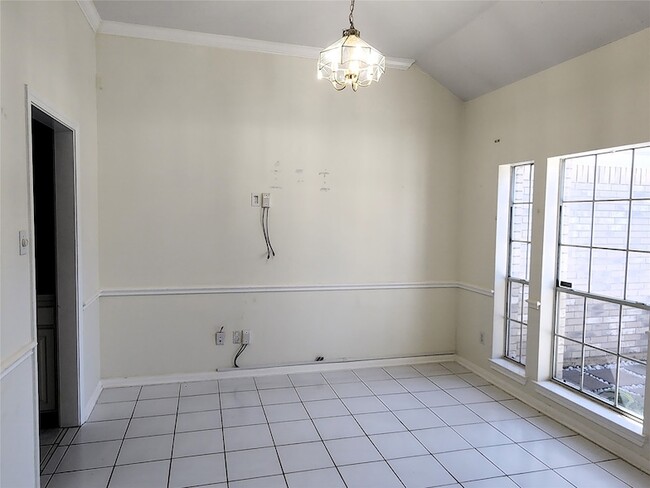 Building Photo - 3103 Gatesbury N Dr
