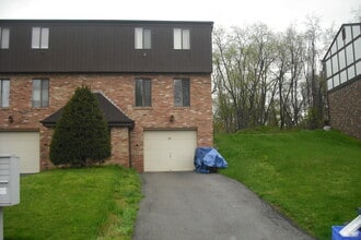 Building Photo - 116 Locust Ridge Dr