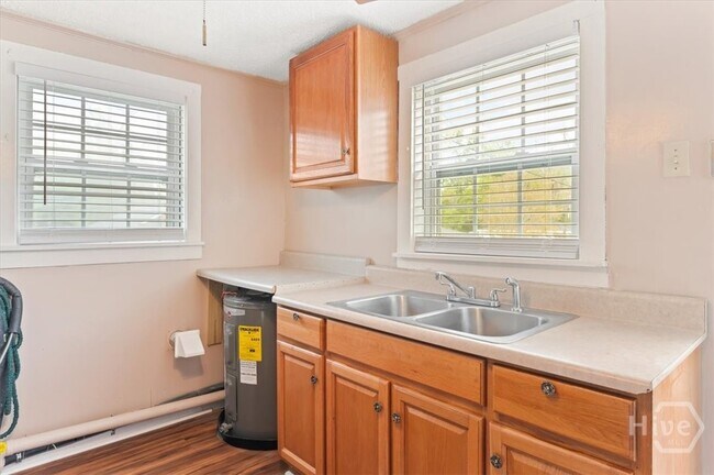 Foto del edificio - 1514 Augusta Ave