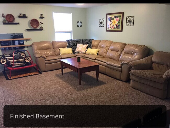 Foto del edificio - 901 Glen Falls Ct