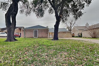 Building Photo - 6302 Crakston St