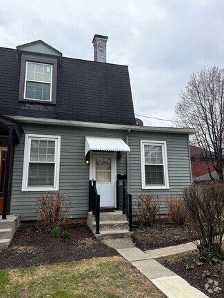 Building Photo - 3443 Montour St