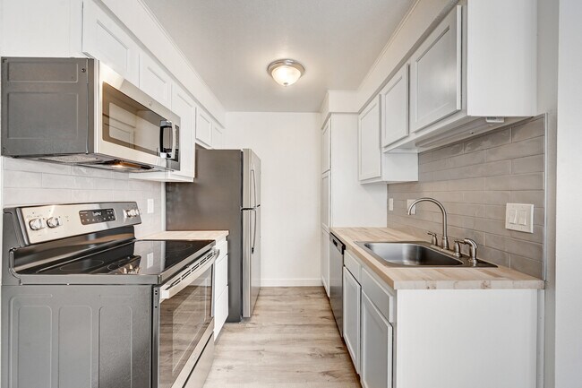 Foto del edificio - 1647 Jay St