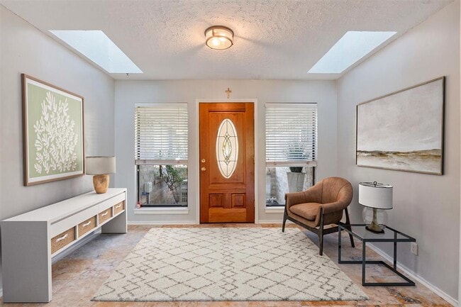 Building Photo - 421 St Andrews St