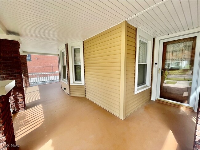 Foto del edificio - 1451 W 116th St