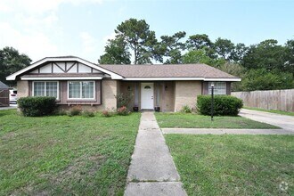 Building Photo - 19406 Enchantington Cir