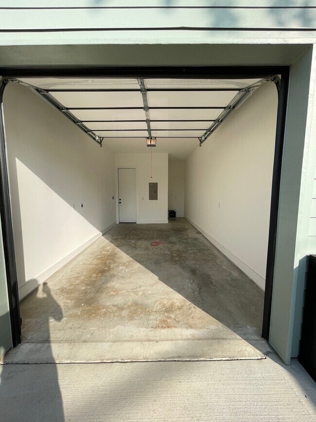 Foto del edificio - 5210 Rogers Ln