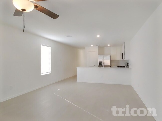 Foto del edificio - 1718 Serenity Moon Dr